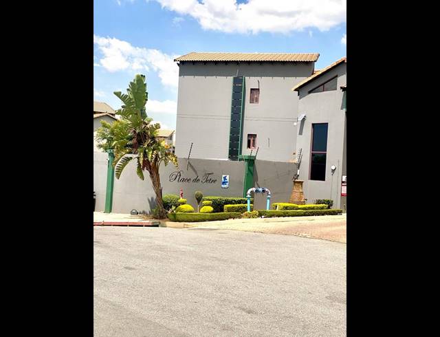 2 BEDROOM APARTMENT FOR SALE IN HONEYDEW GROVE